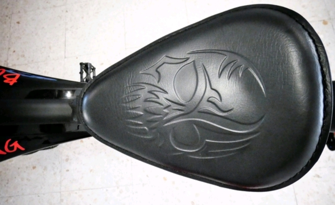 Wasp Black Personalizable